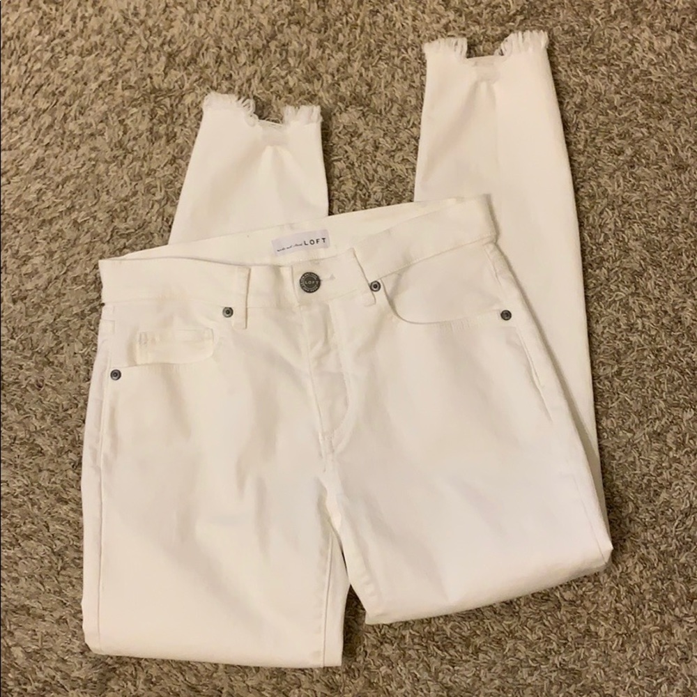 Loft white jeans, distressed hem, size 26/2